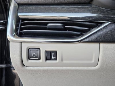 2022 Cadillac XT4 Premium Luxury