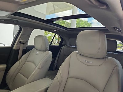 2022 Cadillac XT4 Premium Luxury