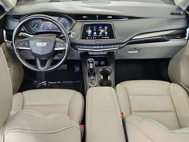 2022 Cadillac XT4 Premium Luxury