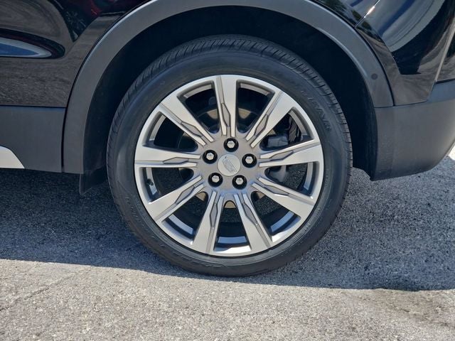 2022 Cadillac XT4 Premium Luxury