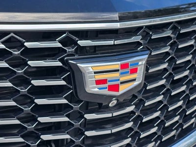 2022 Cadillac XT4 Premium Luxury