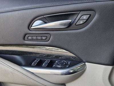 2022 Cadillac XT4 Premium Luxury