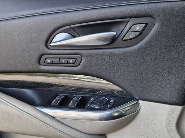 2022 Cadillac XT4 Premium Luxury