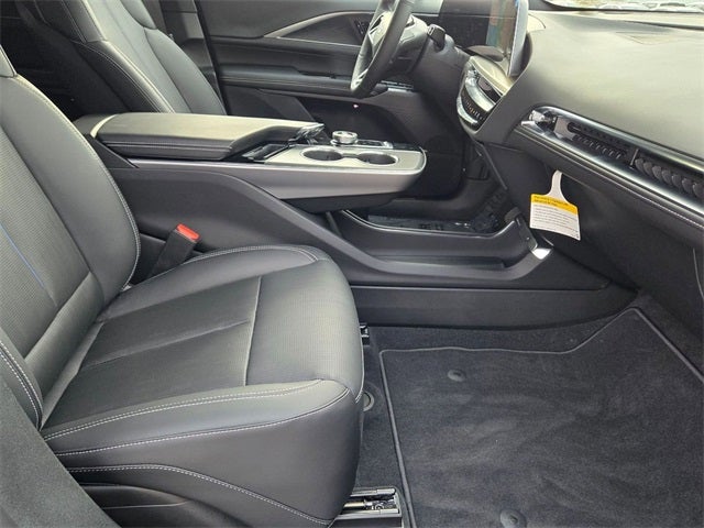 2025 Cadillac LYRIQ Sport