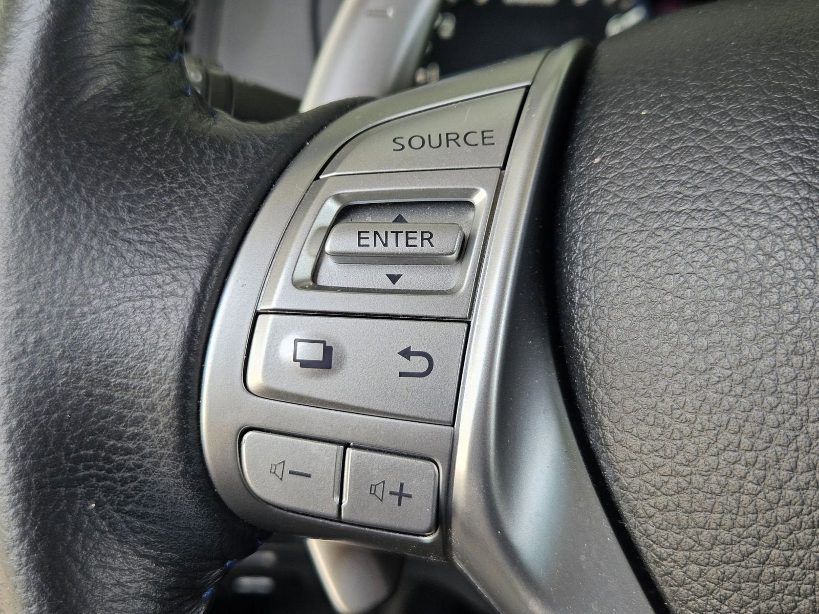 2016 Nissan Altima 2.5 SR