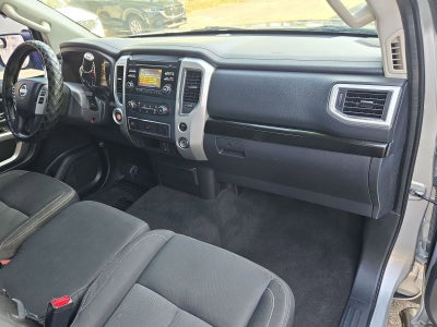 2017 Nissan Titan SV