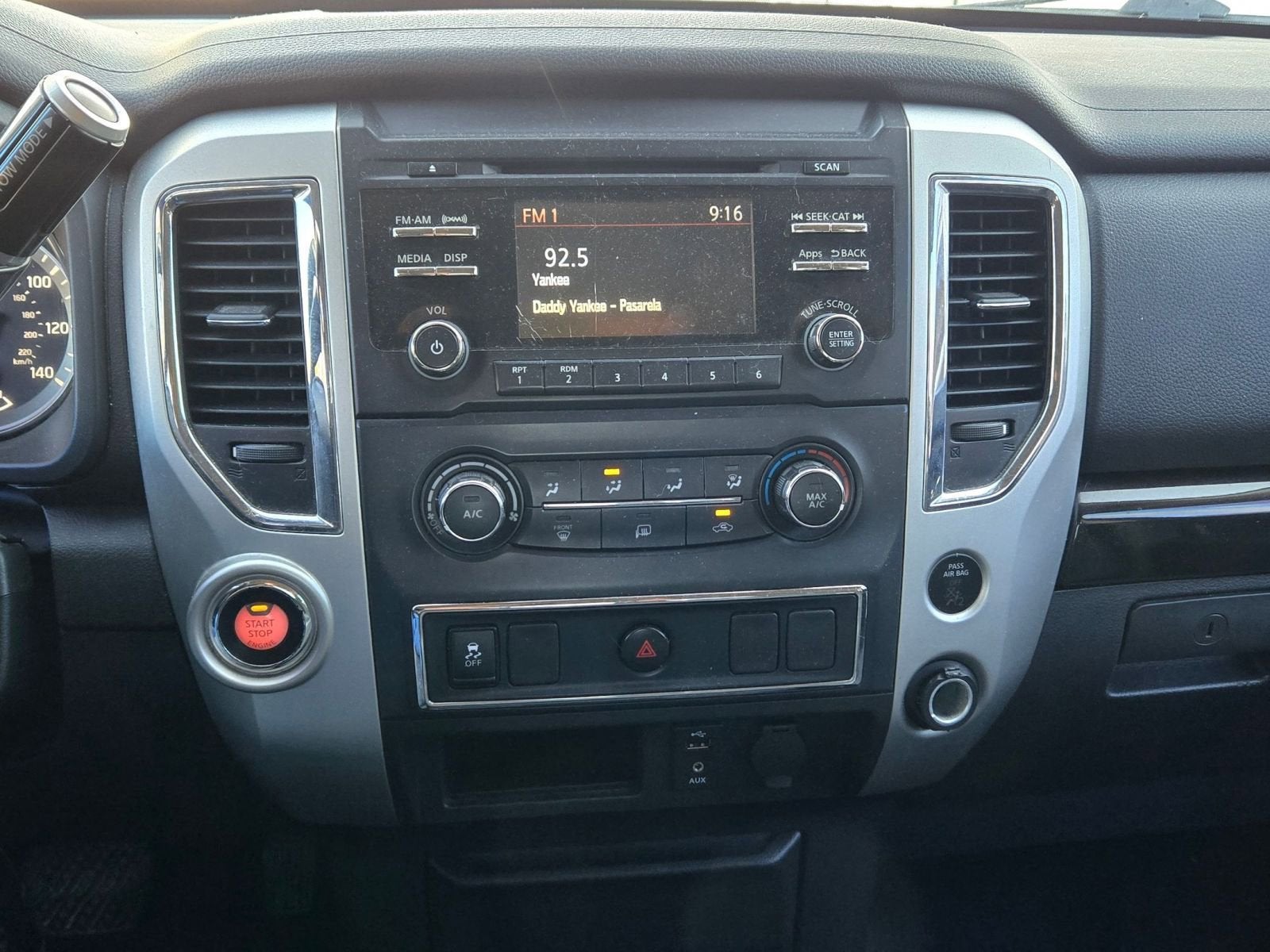 2017 Nissan Titan SV