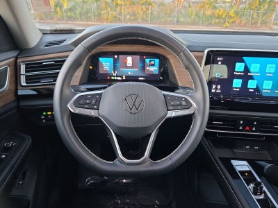 2024 Volkswagen Atlas 2.0T SE w/Technology