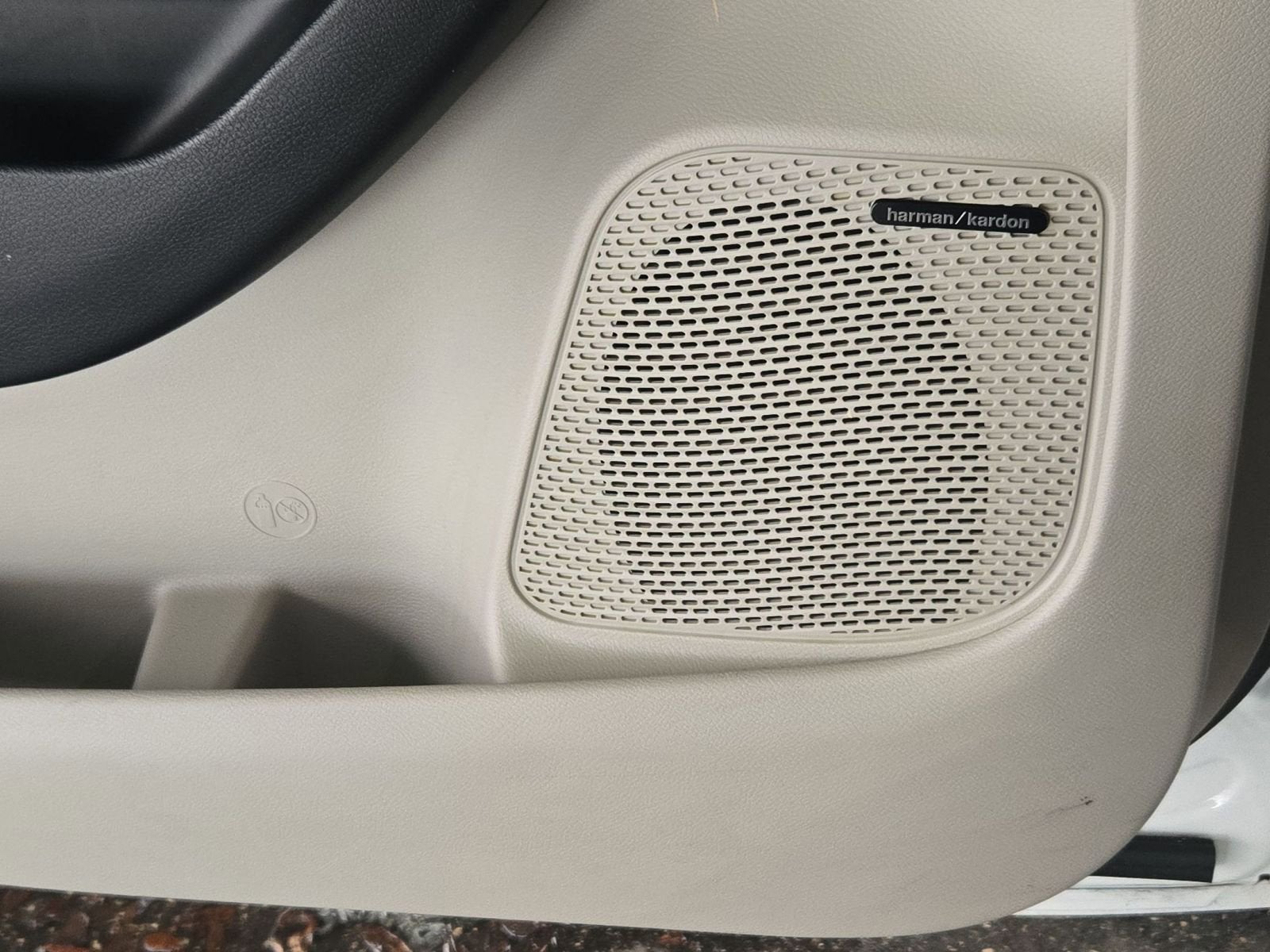 2018 Chrysler Pacifica Hybrid Limited