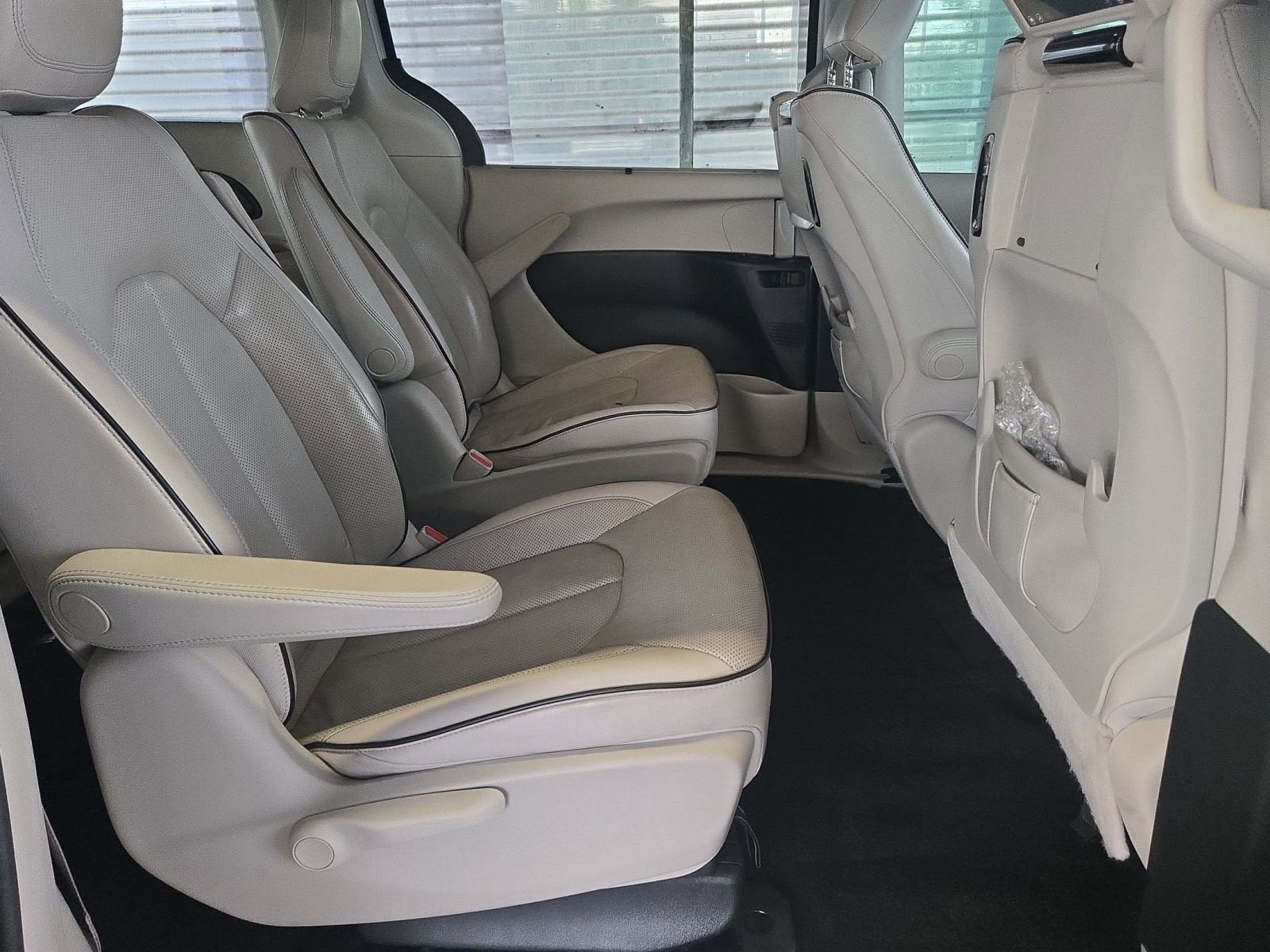 2018 Chrysler Pacifica Hybrid Limited