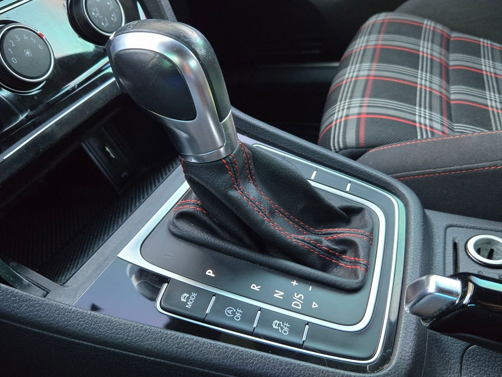 2019 Volkswagen Golf GTI 2.0T S