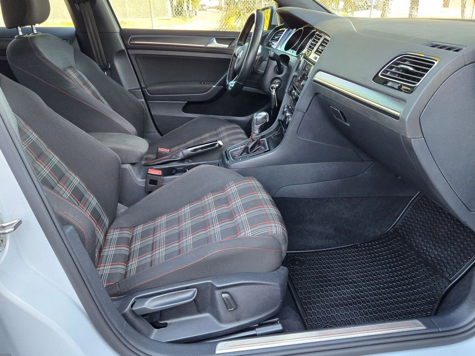 2019 Volkswagen Golf GTI 2.0T S