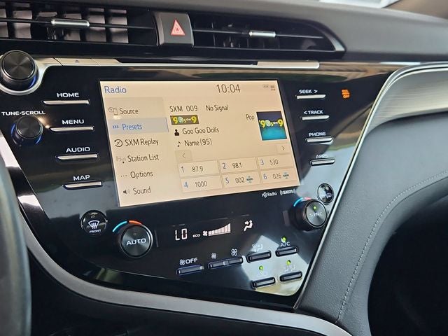 2020 Toyota Camry Hybrid SE