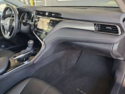 2020 Toyota Camry Hybrid SE