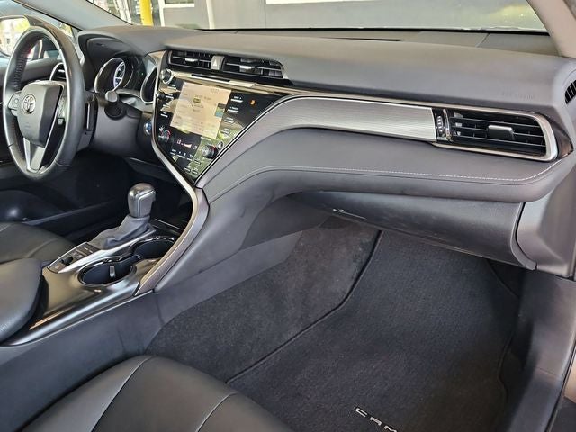 2020 Toyota Camry Hybrid SE