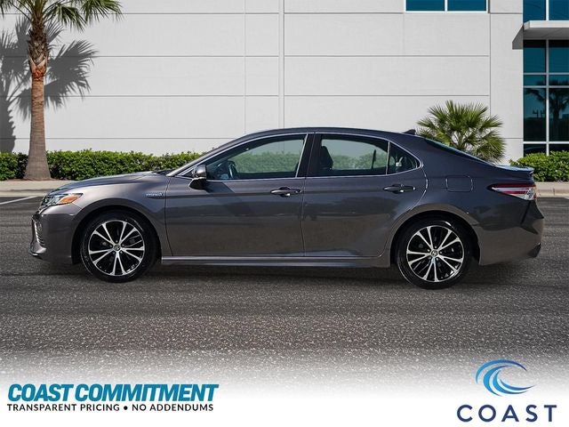 2020 Toyota Camry Hybrid SE