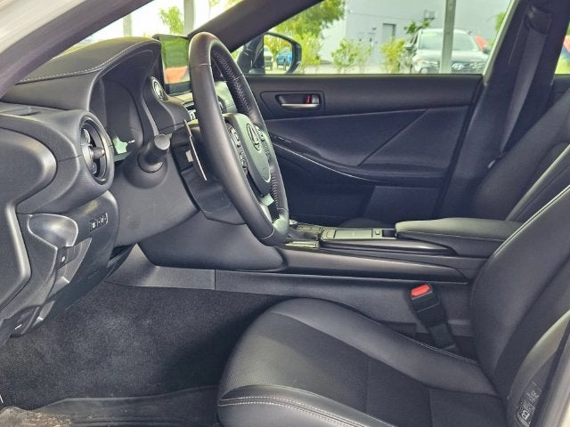 2023 Lexus IS 300