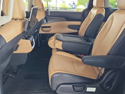 2022 Kia Carnival LXS
