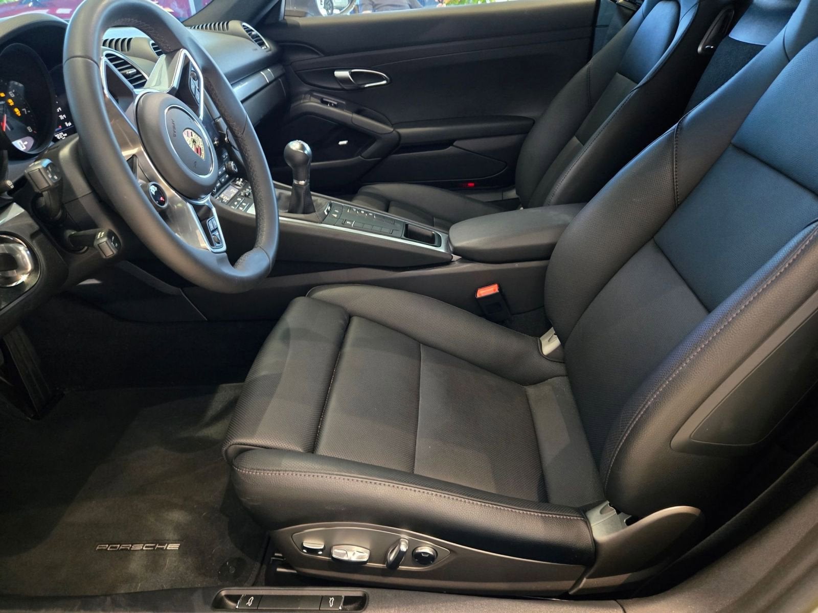 2025 Porsche 718 Cayman Base