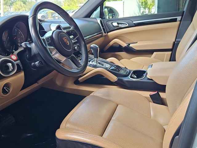 2016 Porsche Cayenne Base