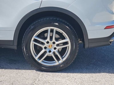 2016 Porsche Cayenne Base