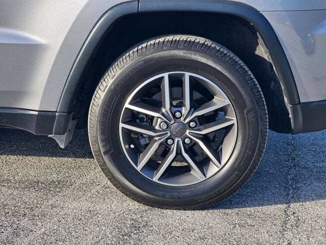 2020 Jeep Grand Cherokee Laredo E