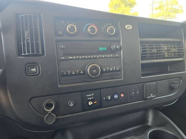 2020 Chevrolet Express Passenger 3500 LT