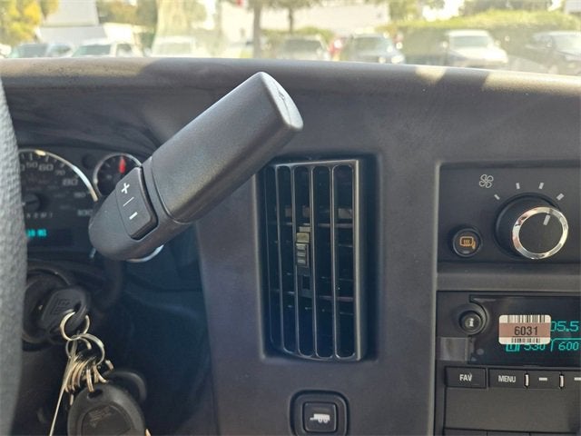 2025 GMC Savana Cutaway 3500 1WT