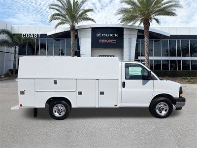 2025 GMC Savana Cutaway 3500 1WT