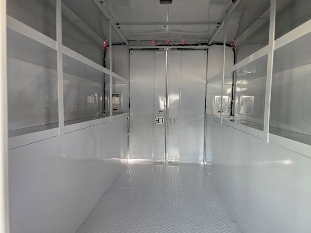 2025 GMC Savana Cutaway 3500 1WT