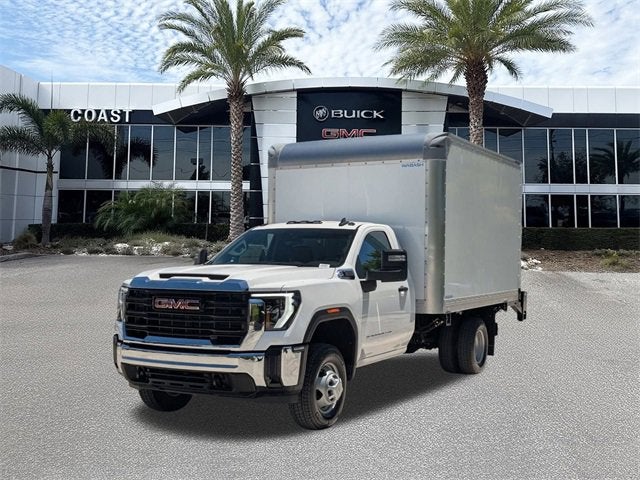 2025 GMC Sierra 3500 HD Chassis Cab Pro
