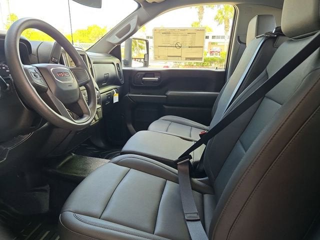 2025 GMC Sierra 3500 HD Chassis Cab Pro