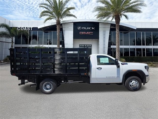 2025 GMC Sierra 3500 HD Chassis Cab Pro