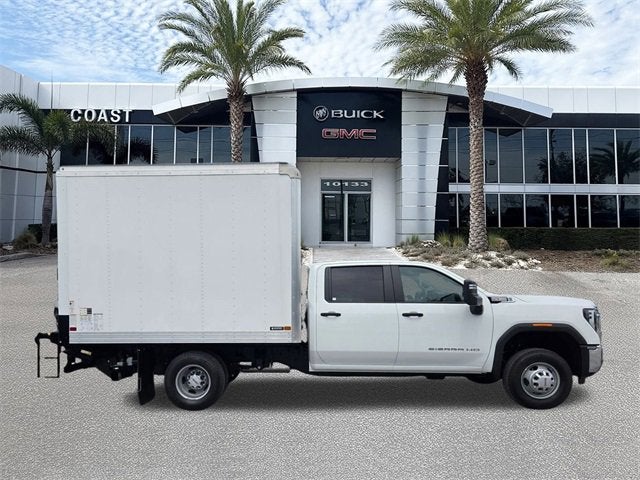 2025 GMC Sierra 3500 HD Chassis Cab Pro