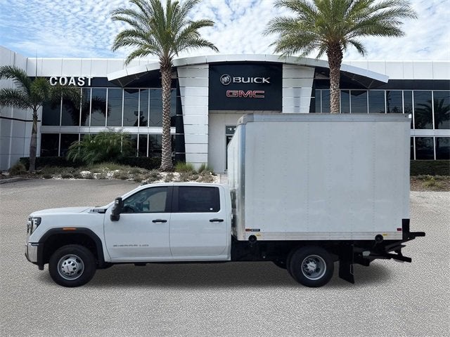 2025 GMC Sierra 3500 HD Chassis Cab Pro