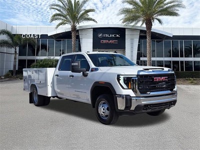 2026 GMC Sierra 3500 HD Chassis Cab Pro