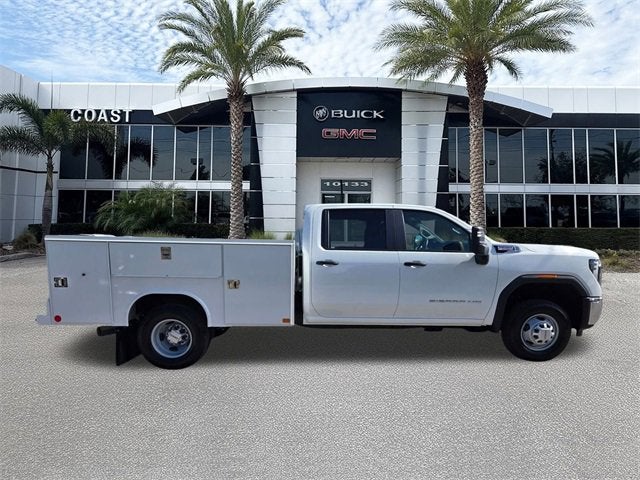 2026 GMC Sierra 3500 HD Chassis Cab Pro