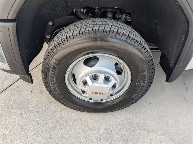 2025 GMC Sierra 3500 HD Chassis Cab Pro