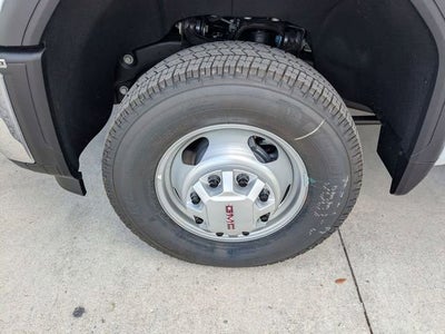 2025 GMC Sierra 3500 HD Chassis Cab Pro