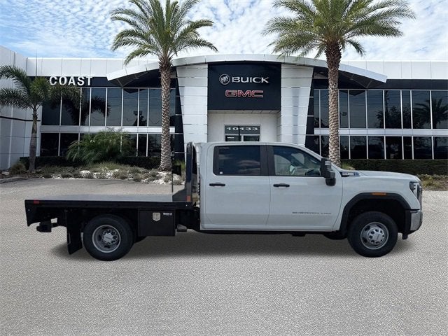 2025 GMC Sierra 3500 HD Chassis Cab Pro