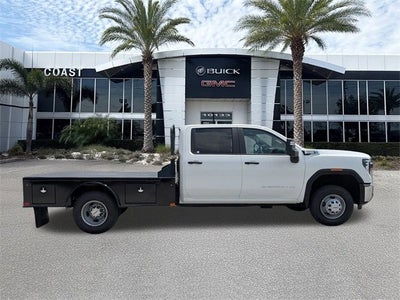 2025 GMC Sierra 3500 HD Chassis Cab Pro