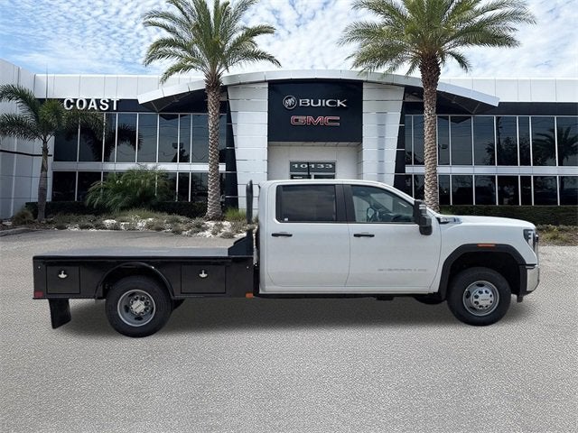 2025 GMC Sierra 3500 HD Chassis Cab Pro