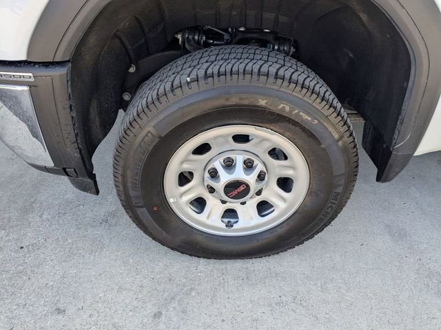 2025 GMC Sierra 3500 HD Pro