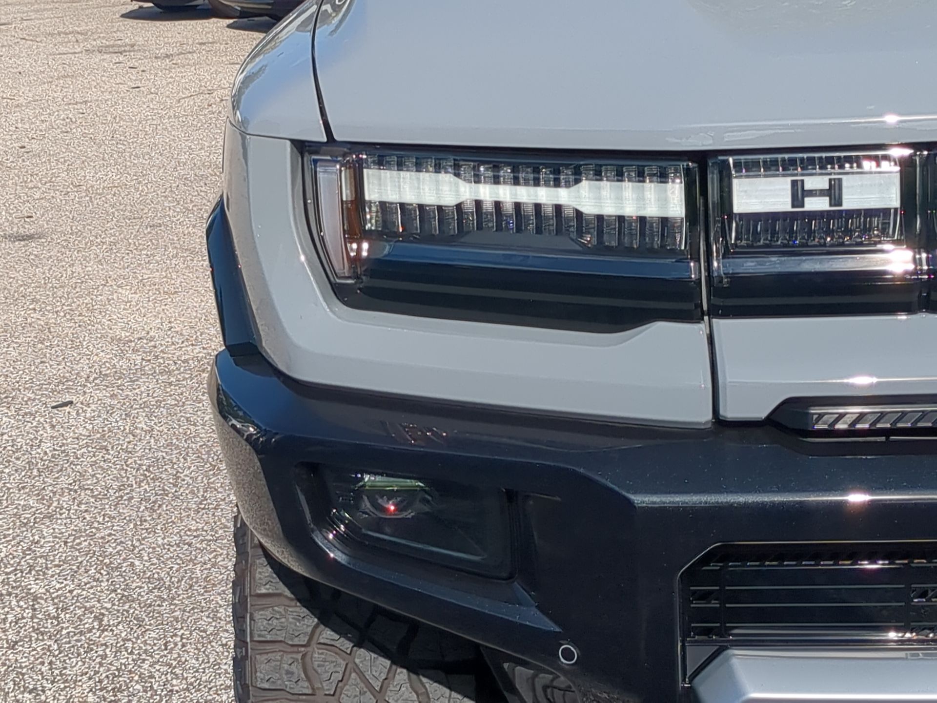 2024 GMC HUMMER EV SUV 2X