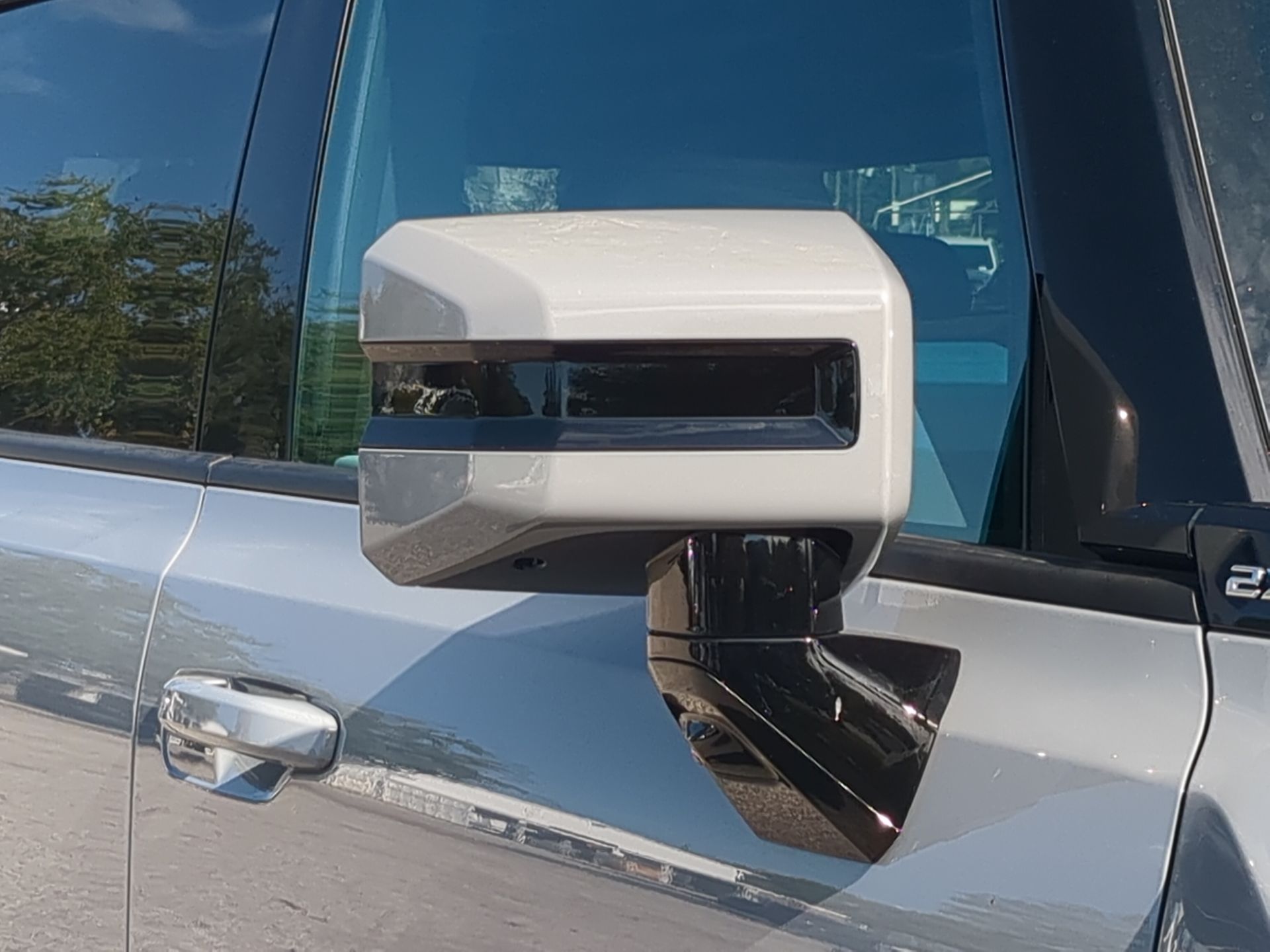 2024 GMC HUMMER EV SUV 2X