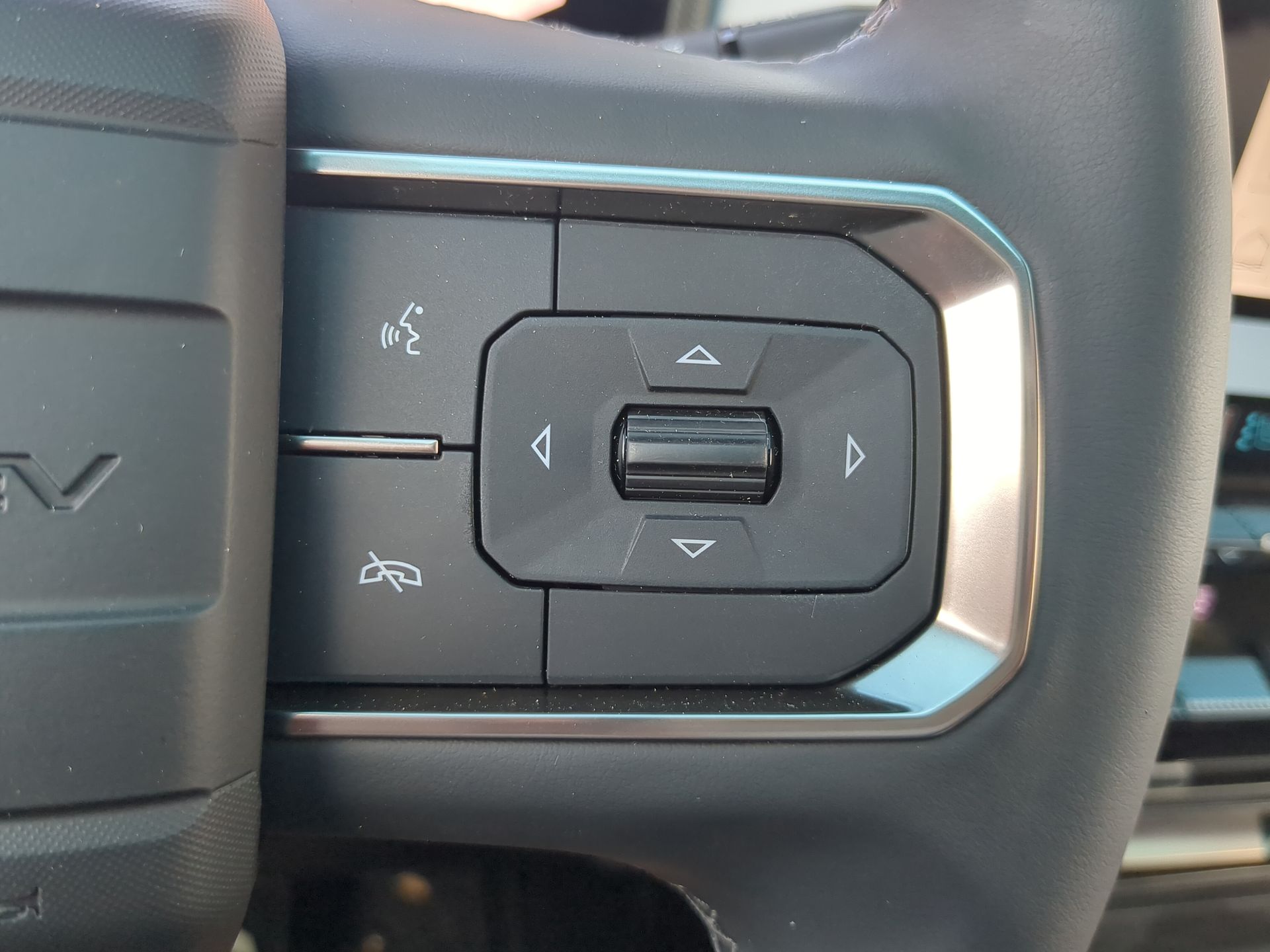 2024 GMC HUMMER EV SUV 2X