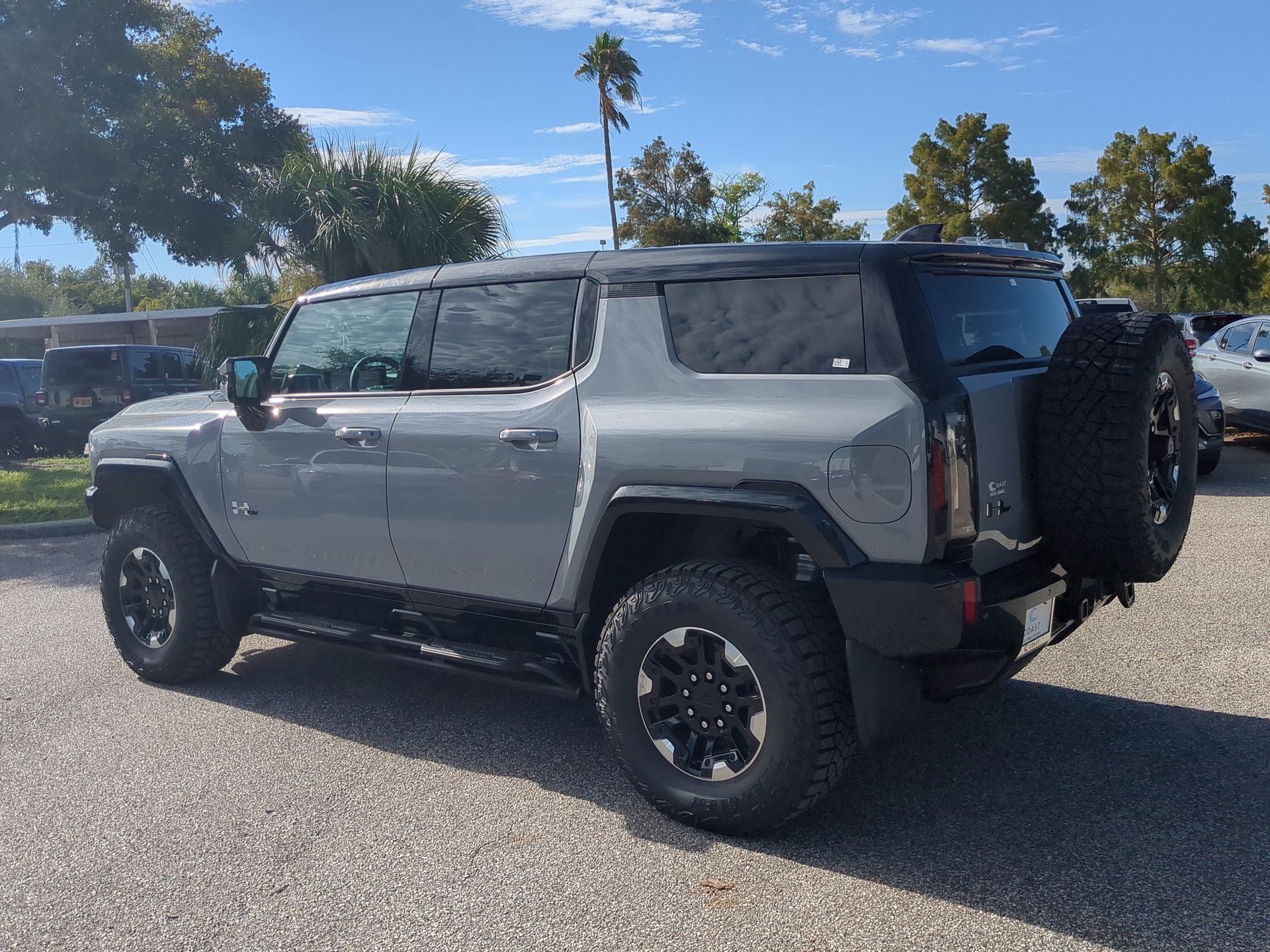 2024 GMC HUMMER EV SUV 2X