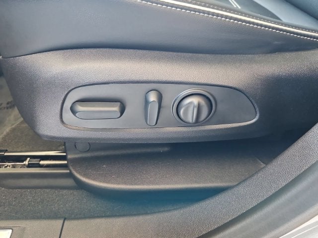 2023 GMC Acadia Denali - Photo 23