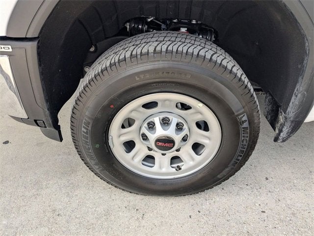 2025 GMC Sierra 2500 HD Pro