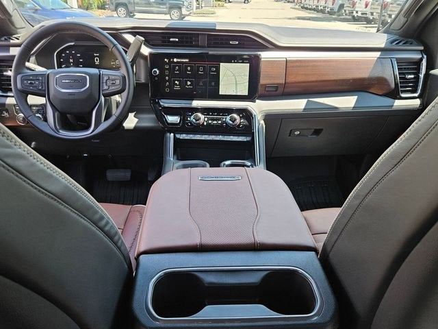 2026 GMC Sierra 3500 HD Denali Ultimate DRW